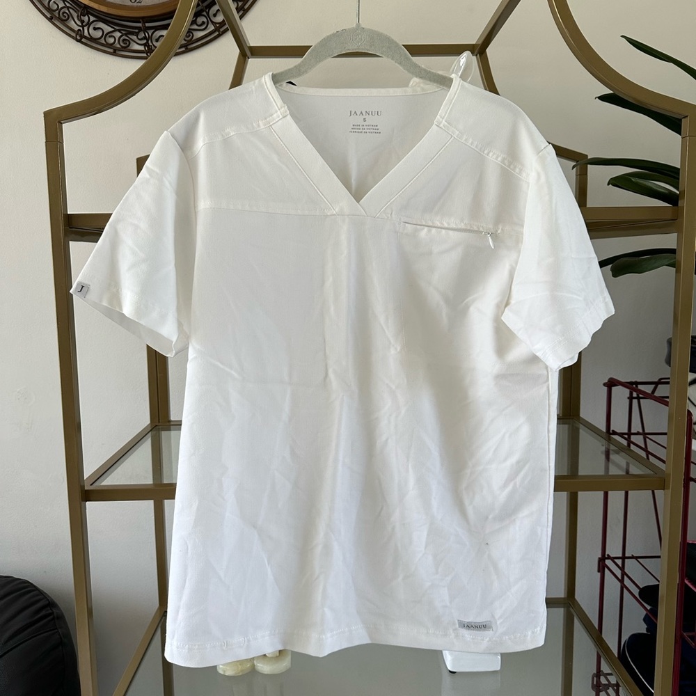 Jaanuu white scrub top